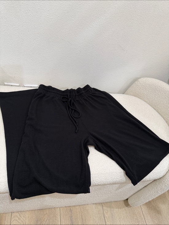 Aritzia Pants - Aritzia Black Wide-Leg Lounge Pants